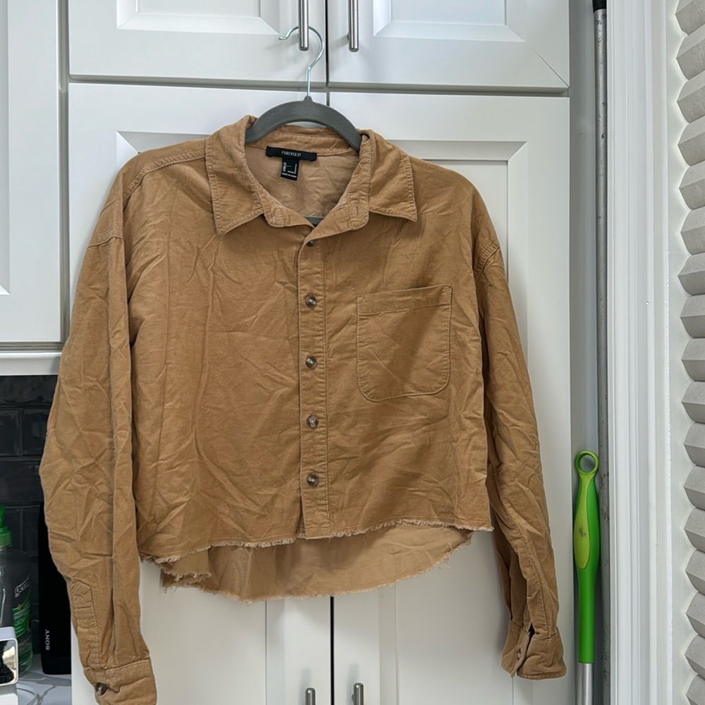 Forever 21 cropped button down long sleeve size s